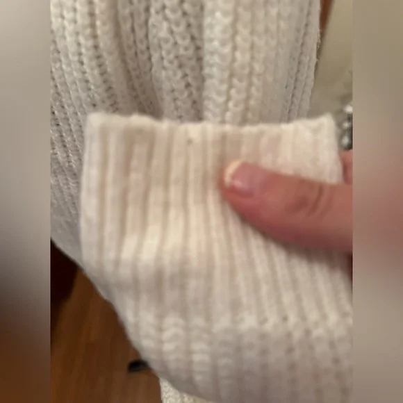 WHBM CROP white cardigan with rhinestone buttons and puff sleeve - Picture 7 of 13